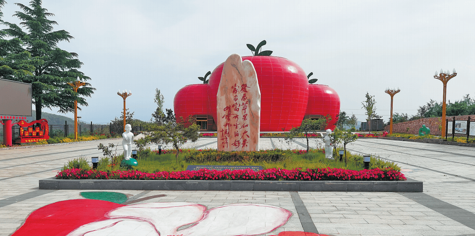 灵宝市寺河乡苹果小镇(记者 赵力文 摄)