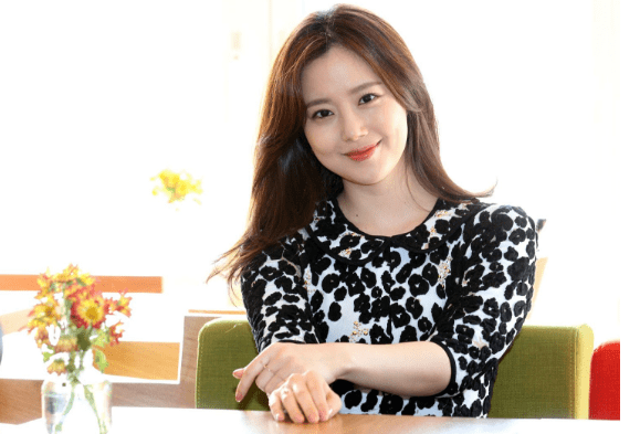 “绯闻绝缘体”文彩元从艺术家转行当演员多才多艺圈中清流