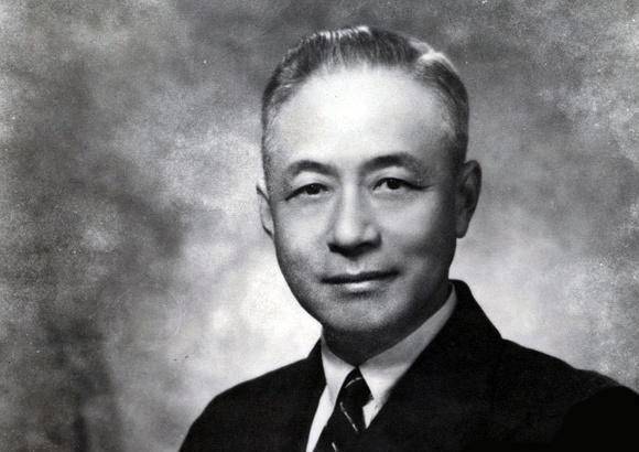 抗战时期"献九鼎",谁该为这出闹剧负责?_蒋介石