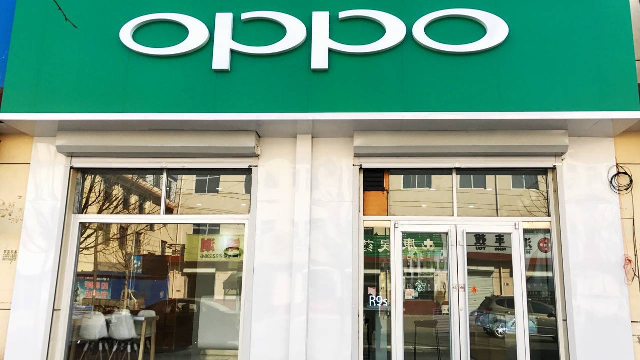 从主攻的市场来看,oppo和一加主攻的分别是线下市场和线上旗舰市场