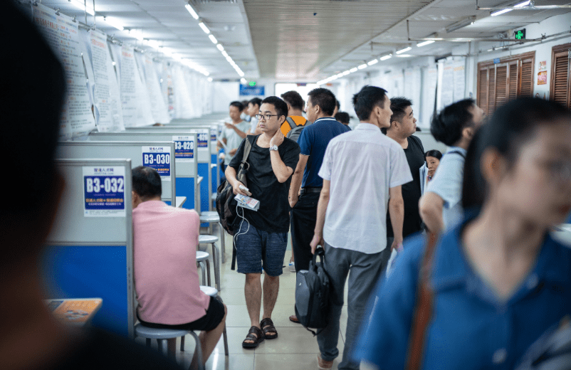 原创专科生考上985名校上班3个月却被辞退公司hr说出残酷真相