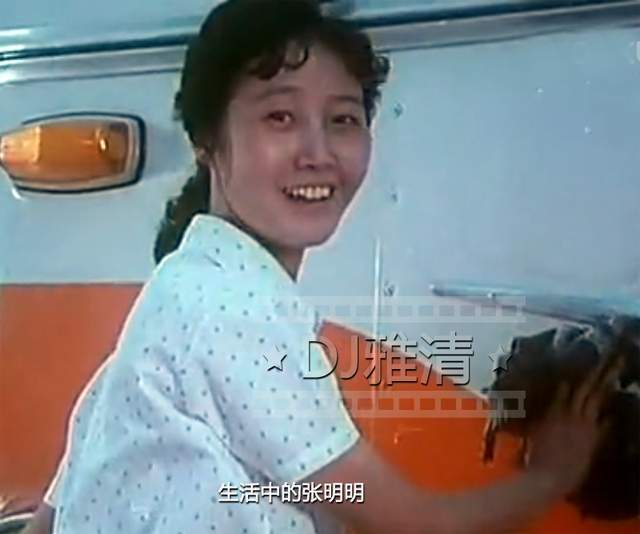 《小字辈》42年,男女主角息影,小配角被授予大校军衔,4位老艺术家去世