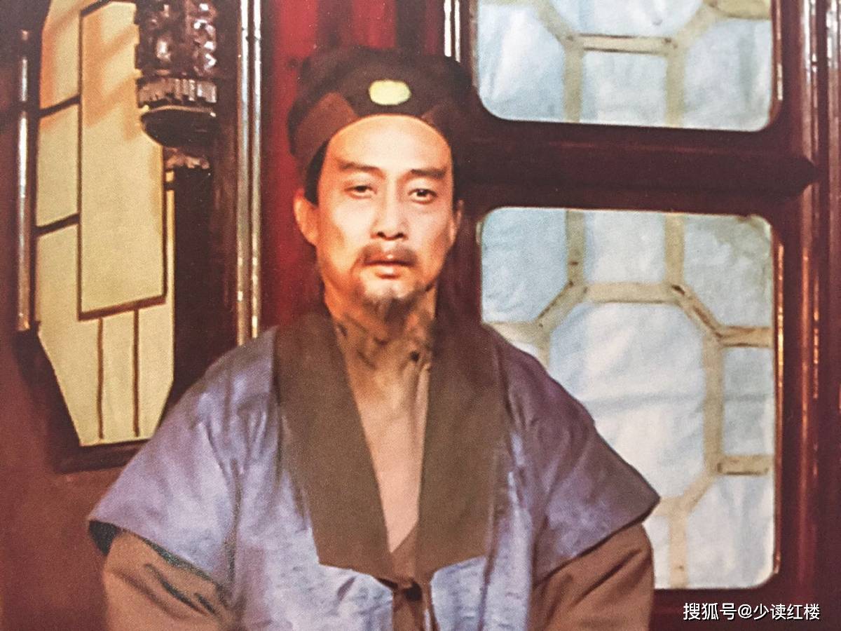 五,英莲的父亲甄士隐甄士隐是《红楼梦》最先出场的父亲:只见烈日炎炎