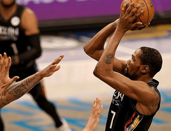 雄鹿vs篮网 抢七 b7a24be8e3b342dcaaca750c0738813c.png