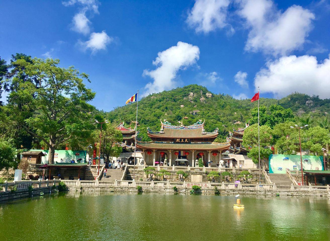 这座千年古寺, 既不收门票, 还向游客送东西