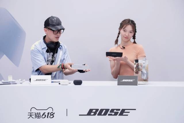 耳机|直播秒变live house！当红歌手亮嗓耳朵太幸福，Bose 618宠粉太会了