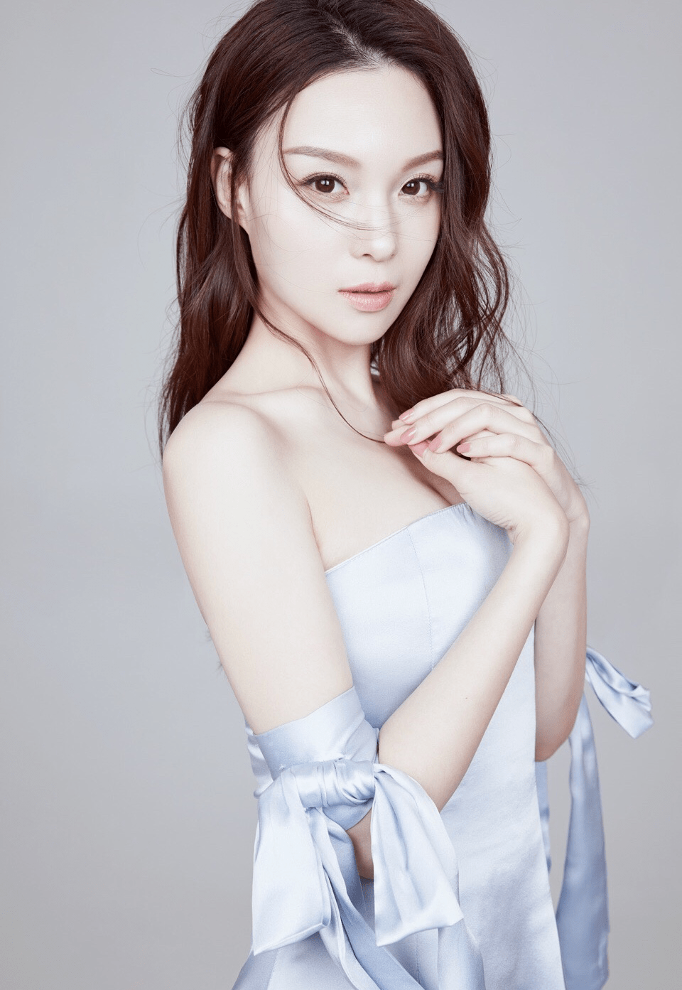 曾经被闺蜜绿过,到现在竟然还不死心!佩服!_朱璇