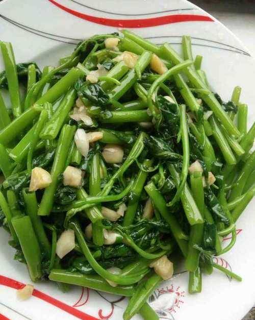 夏天做什么菜好 dee8ca6ed79e42bf9b8d97eaa75687ca.jpeg