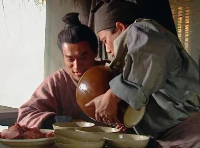 怎样才算适度饮酒 8b3782ea449a44df944553b7cceb65e2.jpeg
