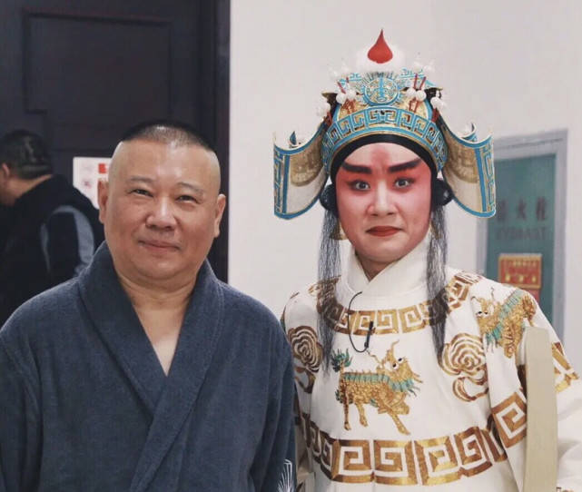 京剧神童陶阳:被郭德纲收为义子,独得宠爱,他比郭麒麟强在哪里_王福忠
