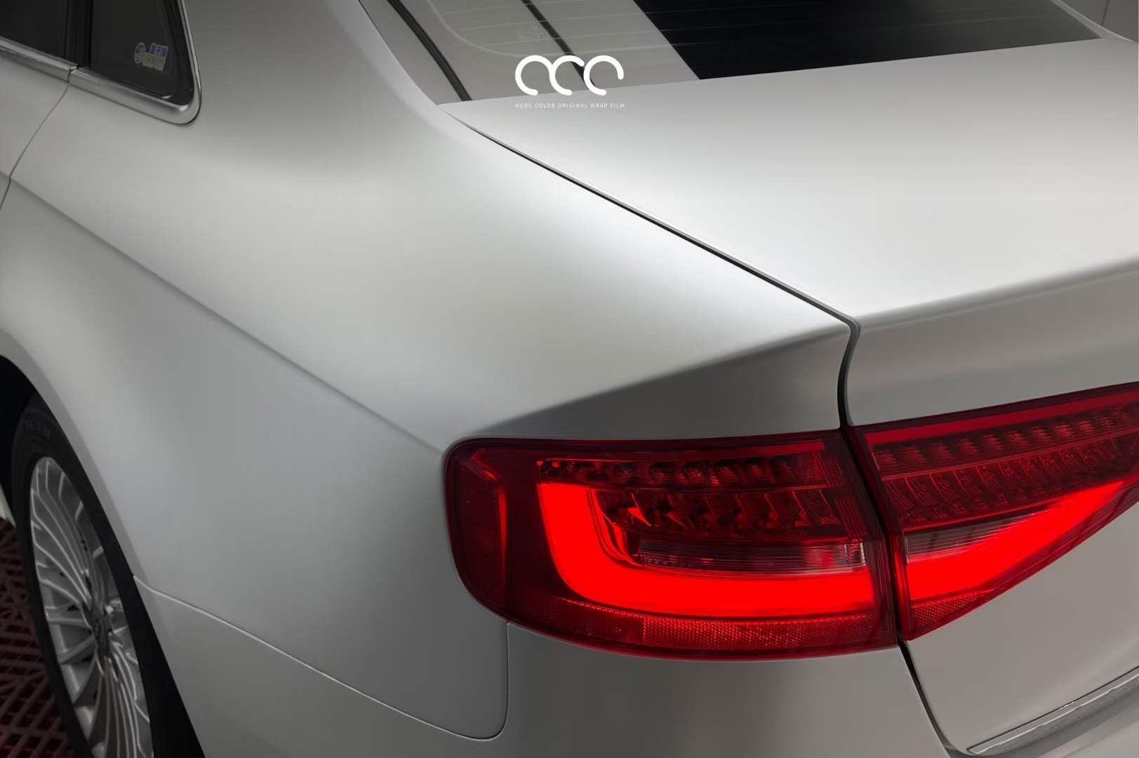 奥迪汽车改色mcwrap漫彩改色膜电光金属白