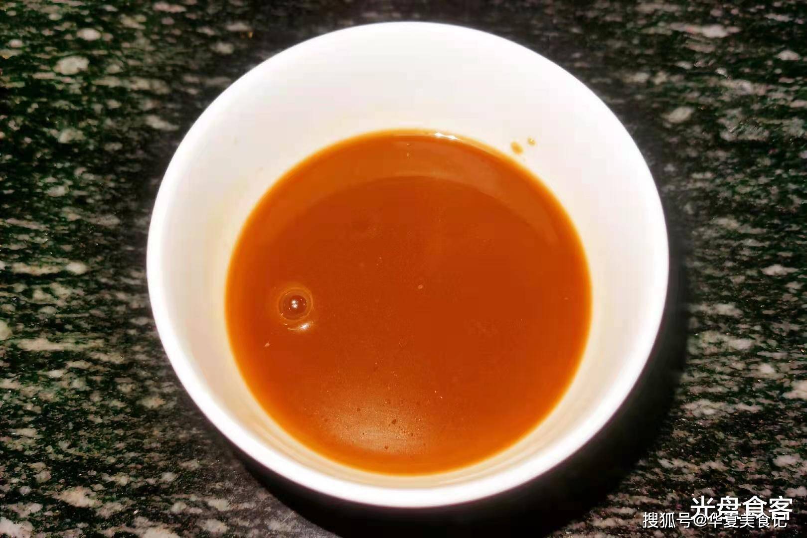 食用油油温范围 c68fbfd764fc4ea7b12ec03ebf958472.jpeg