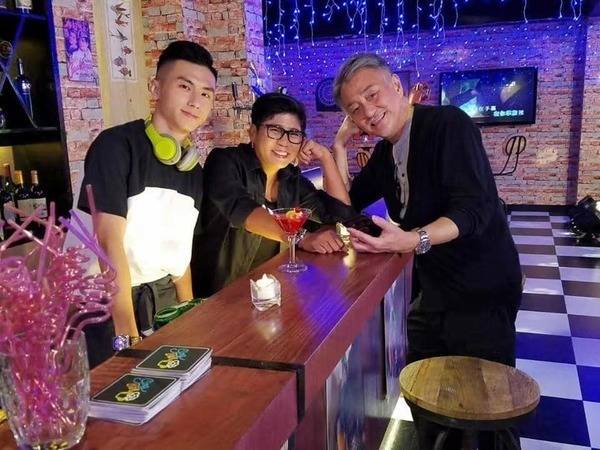 原创恭喜知名歌手黑妹抗癌成功已康复八成加入周润发行山团锻炼