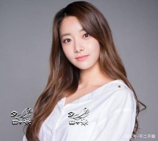 六月中旬,april成员金采媛,李娜恩,梁睿娜,李真率四个人接受了韩国