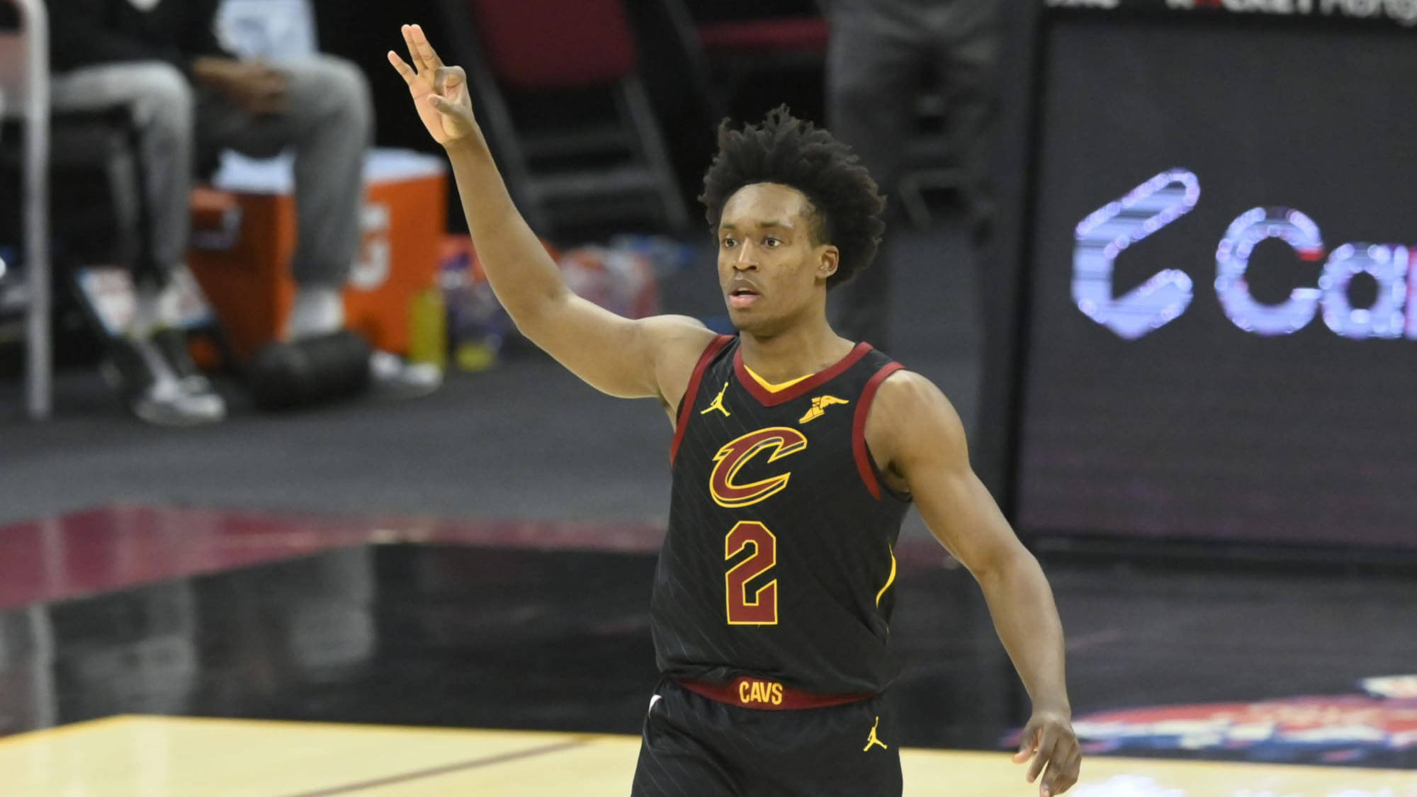 美媒建议骑士爵士1换3交易:塞克斯顿上货架,骑士收获1人 2首轮