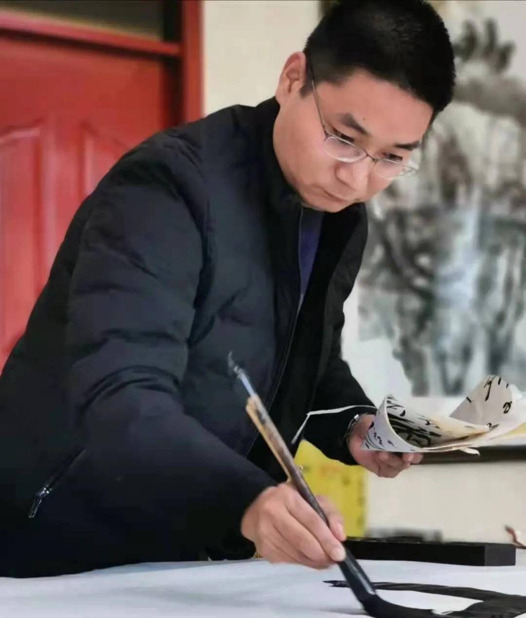 杨争光:亓宏刚及其大笔书写_书法