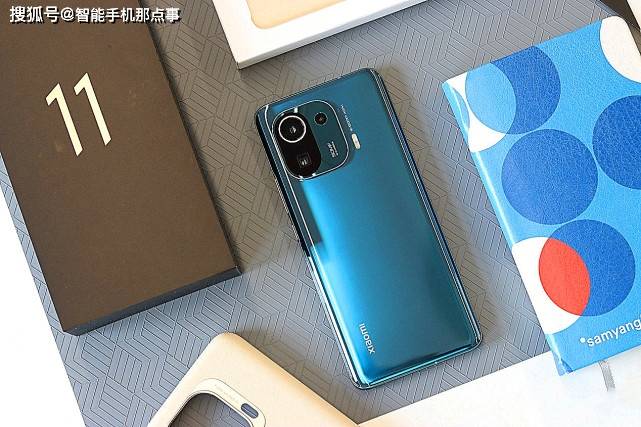 原创小米12遭曝光屏下摄像头100w无线并支持ltpo技术