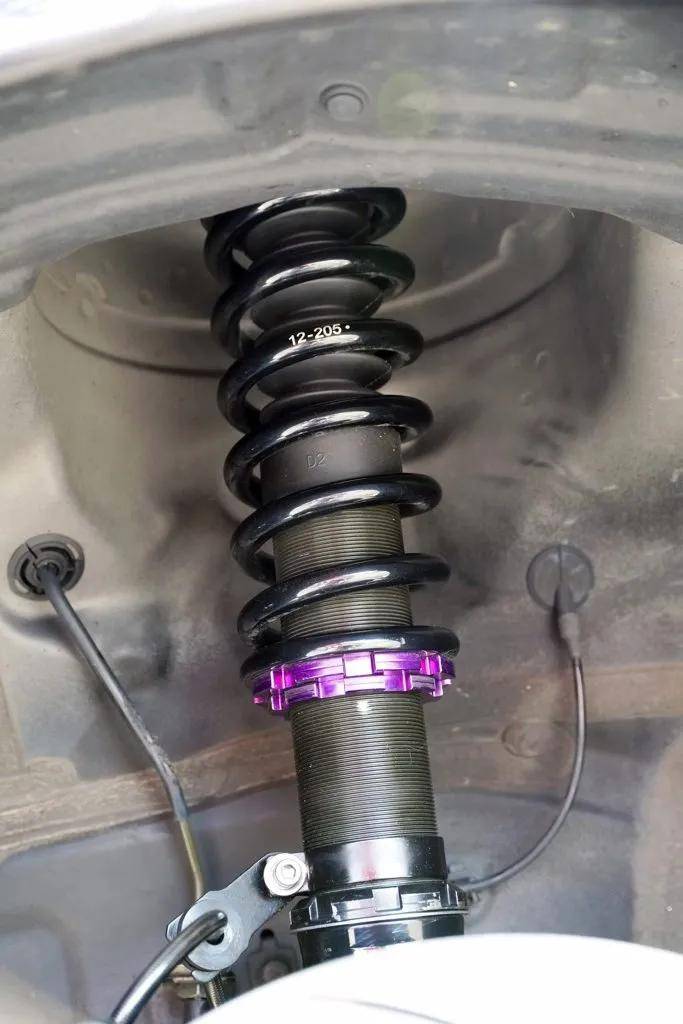 拥有864段可调方式 D2高性能避震器 搜狐汽车 搜狐网