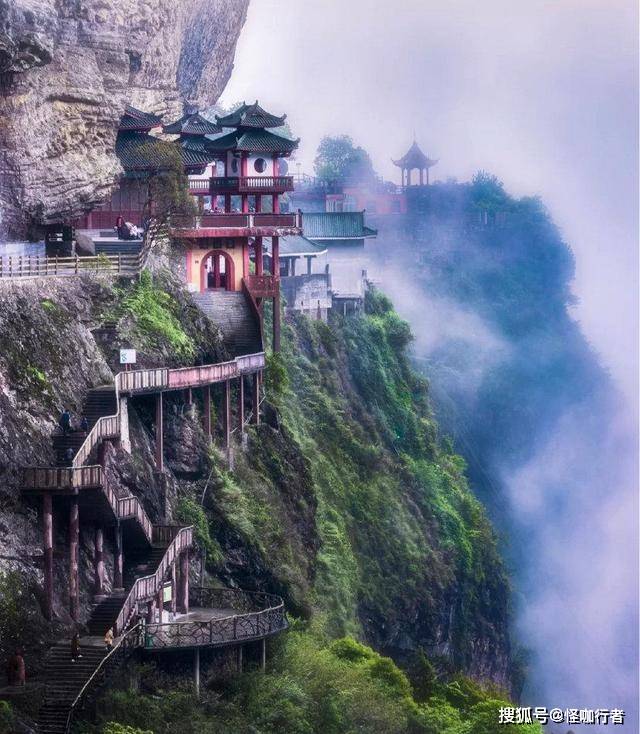 原创建在悬崖上的寺庙,像极了印象里的"修仙圣地",建议前来打卡