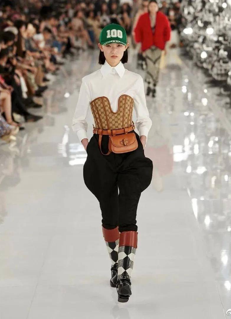 系列|林允成菲拉格慕全球品牌代言人，GUCCI上海大秀群星闪耀…