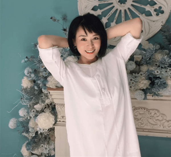 陈羽凡复工身边女子疑似白百何,网友扒出真实身份渊源不浅