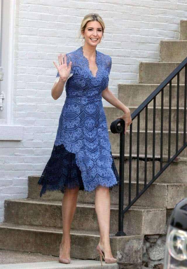 身材|39岁伊万卡也胖了！穿蓝色紧身包臀裙秀身材，勒出小腹赘肉真尴尬