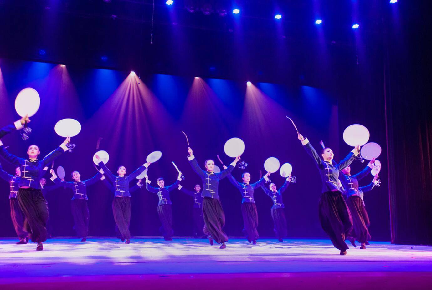 首都师范大学音乐学院原创舞蹈诗《枫叶红了》校园首演_北京市