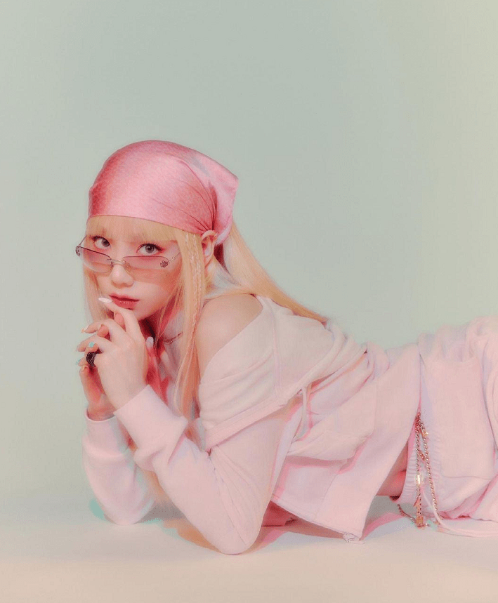 y2k风格再度席卷!金泰妍,joy,aespa都在用,sm审美还是在线