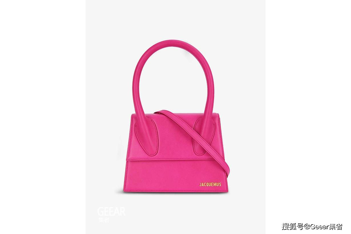 top|Jennie的这款包包，获得时尚博主的青睐！