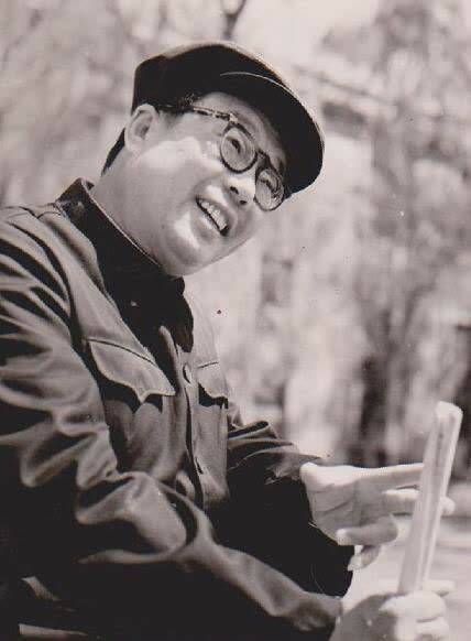 论知名度他不及马季姜昆,但表演火爆程度不输任何人_高英培