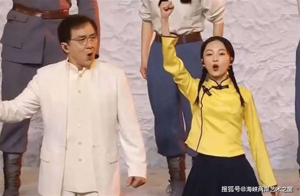 张韶涵与成龙激昂大合唱台港网友热议 离开伤心地错了吗 台湾歌手