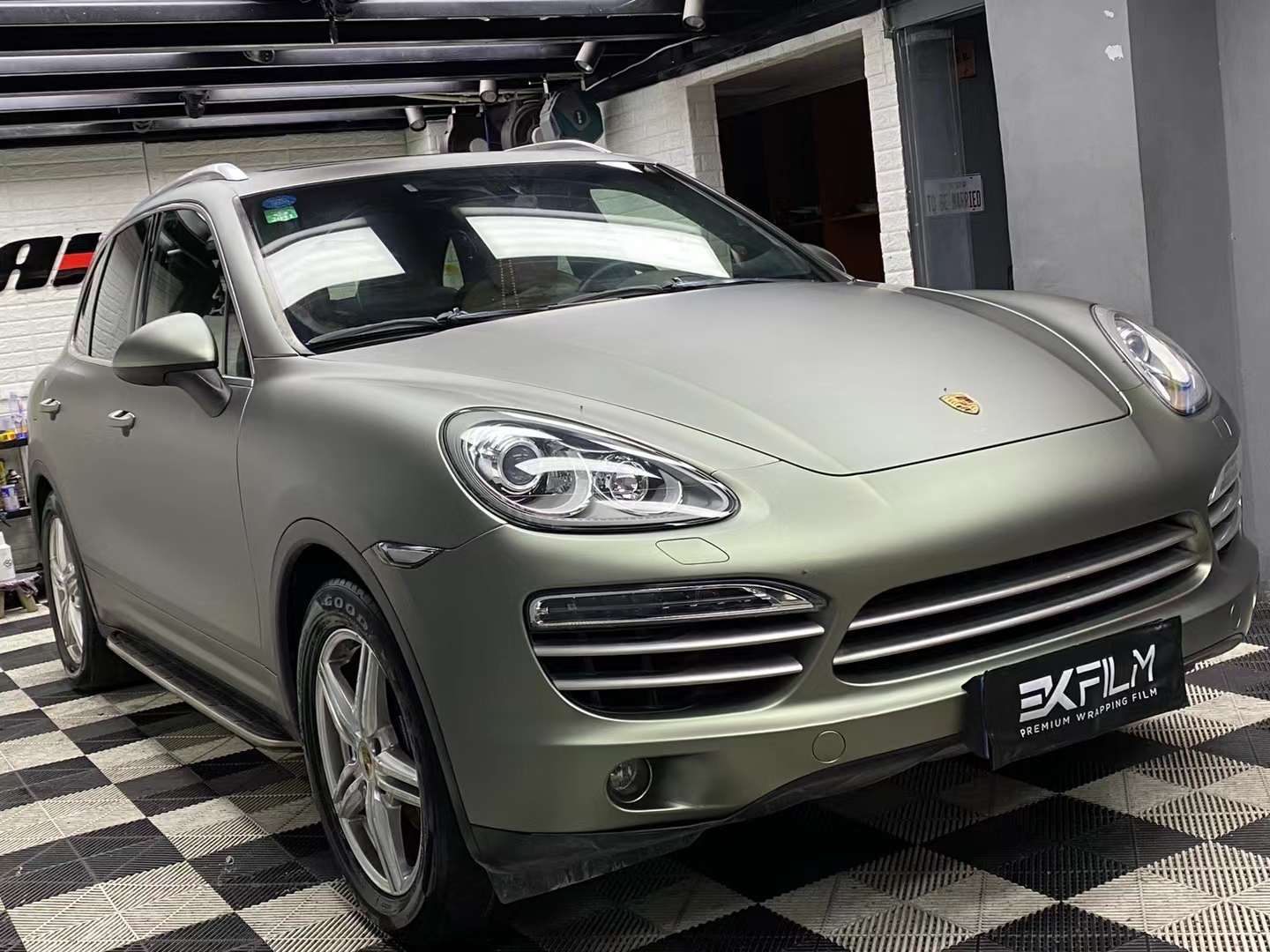保时捷卡宴ekfilm-ek改色膜超亚金属灰绿