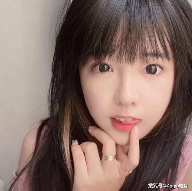 郝一点终于认输公开承诺开始减肥曾因这件事情怒怼粉丝