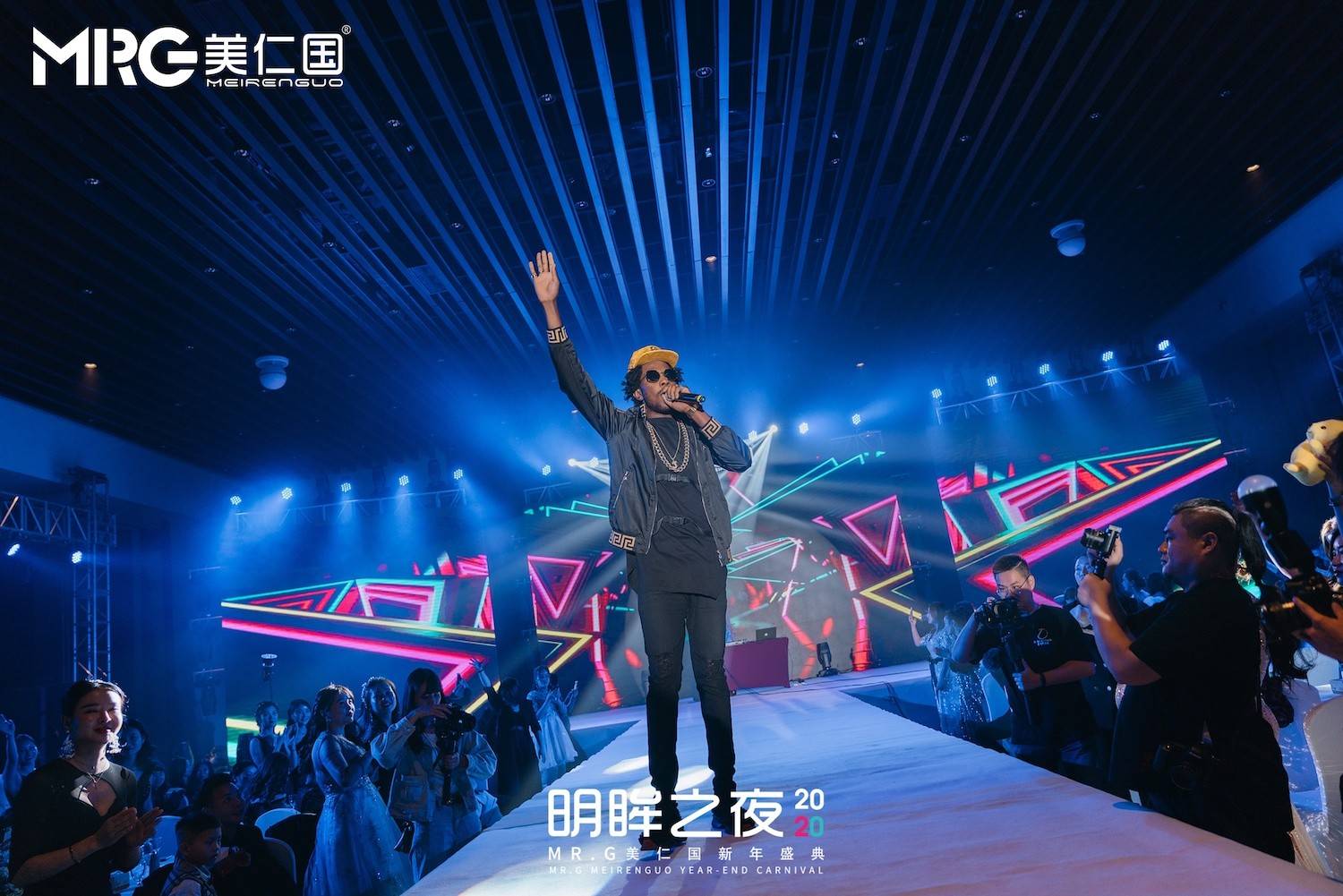 好评跟进美仁国已成颜值时代美业新时尚