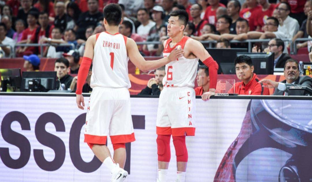 郭艾伦赵睿火速归队,中国男篮最强阵容出战,亚洲杯全力以赴_杜锋