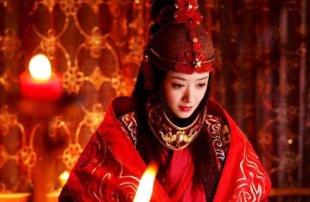 小龙女的真实身份是什么裘千仞和金国公主之女完颜萍的姐姐