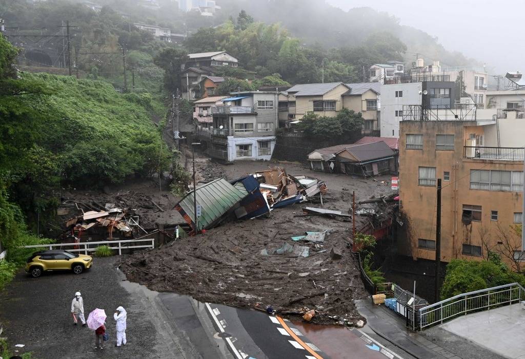 注意 日本静冈突发泥石流致4人死亡 80人失踪 事故原因是 热海市