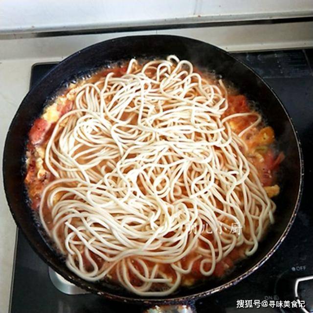 做法|早餐吃啥？这做法简单省时，好吃又饱腹，自己做最好吃，全家都爱