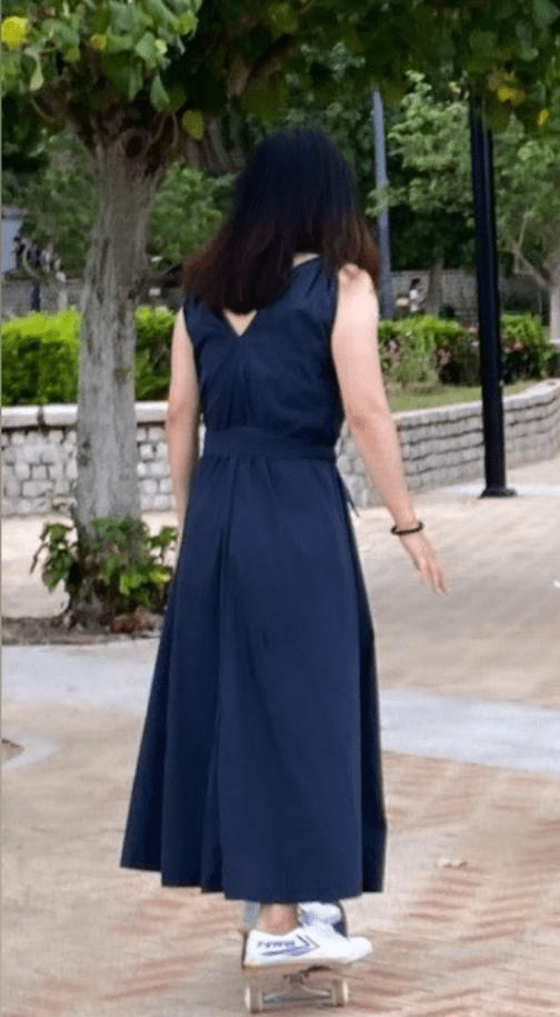郭晶晶|郭晶晶向来低调，穿基础款还配89元帆布鞋，和老公十指紧扣真幸福
