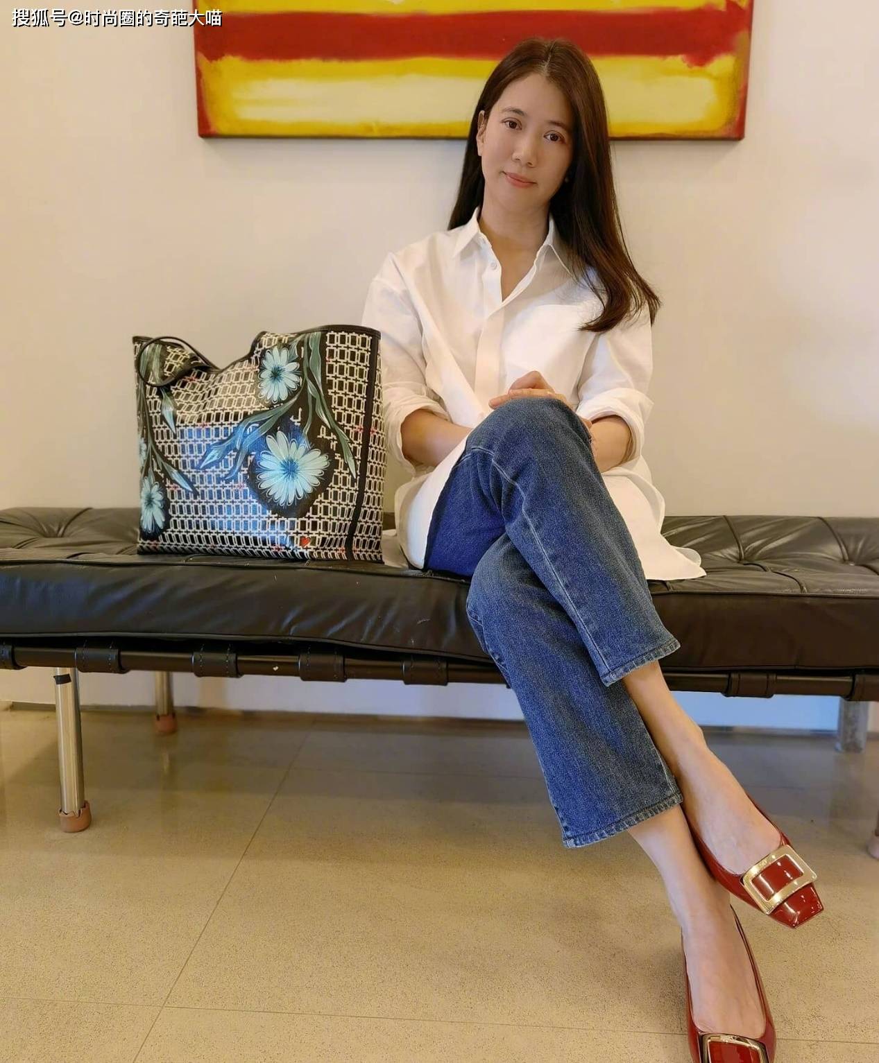 遗传|袁咏仪好迷信！又携全家去拜神，儿子衣品完美遗传父母好基因