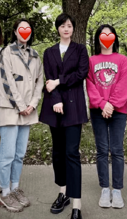身材|蒋欣本人不胖，但骨架大是真的，看脸都瘦出尖下巴了身材还魁梧！