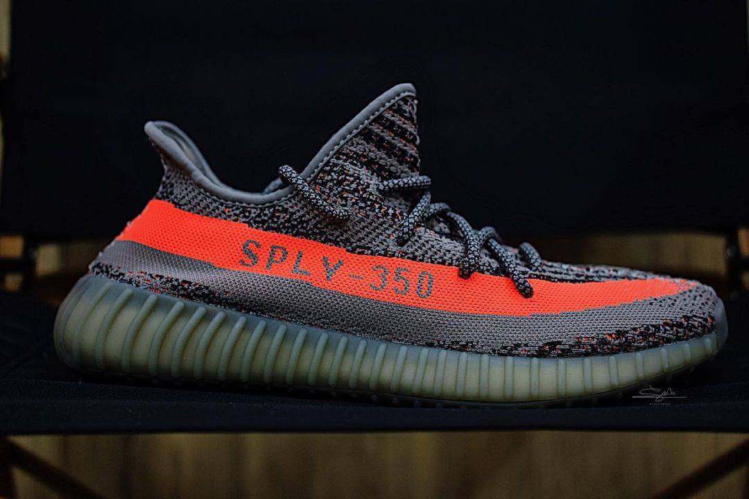 设计|最新实物释出！「灰橙满天星」Yeezy 350 V2 越品越上头