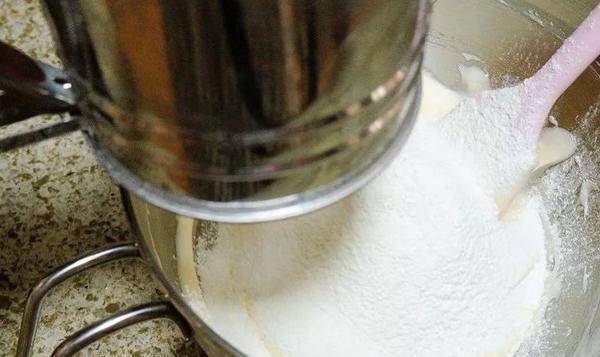 手指|宝宝健康零食,只需2个蛋1碗面粉,油都不用,帮你省1斤猪肉钱