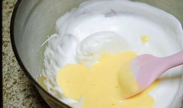 手指|宝宝健康零食,只需2个蛋1碗面粉,油都不用,帮你省1斤猪肉钱