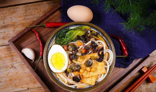 螺狮|国内很“尴尬”的５种早餐，本地人吃不腻，外地人：不想吃第二次