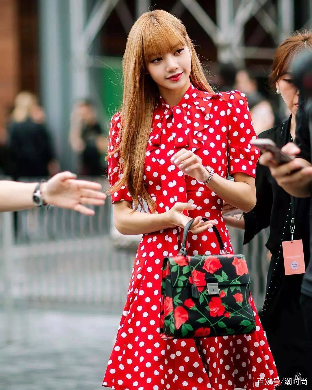 dress|别再说“雨女无瓜”了！这几条人气美裙据说仙女们都爱？