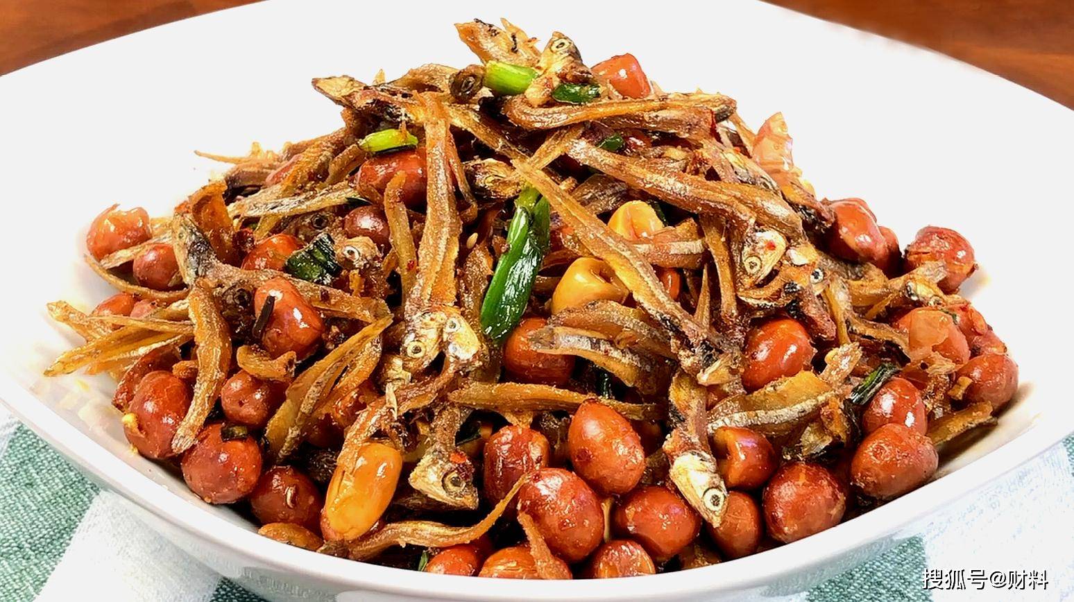 成本|一年卖出12亿包,小鱼干成新宠!成本却只有4角,其中有何猫腻?