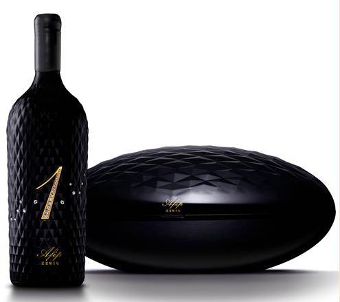 因为|茅台葡萄酒一盒3299元，比飞天还贵，这是凭实力收的智商税？