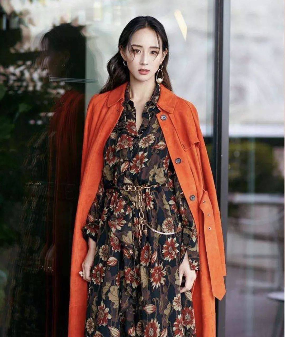浅色|碎花裙怎么挑不俗气？