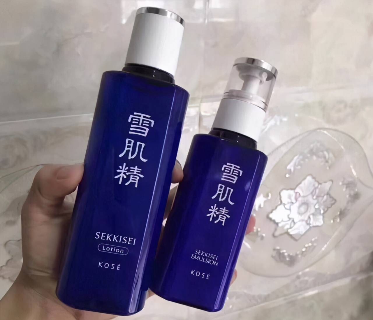 国货|哪些爽肤水能补水美白效果好？超好用的爽肤水推荐：柔肤细致毛孔